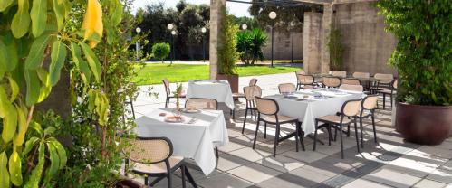 Restaurante en Bollullos, disfruta de gastronomía y naturaleza en Club La Juliana